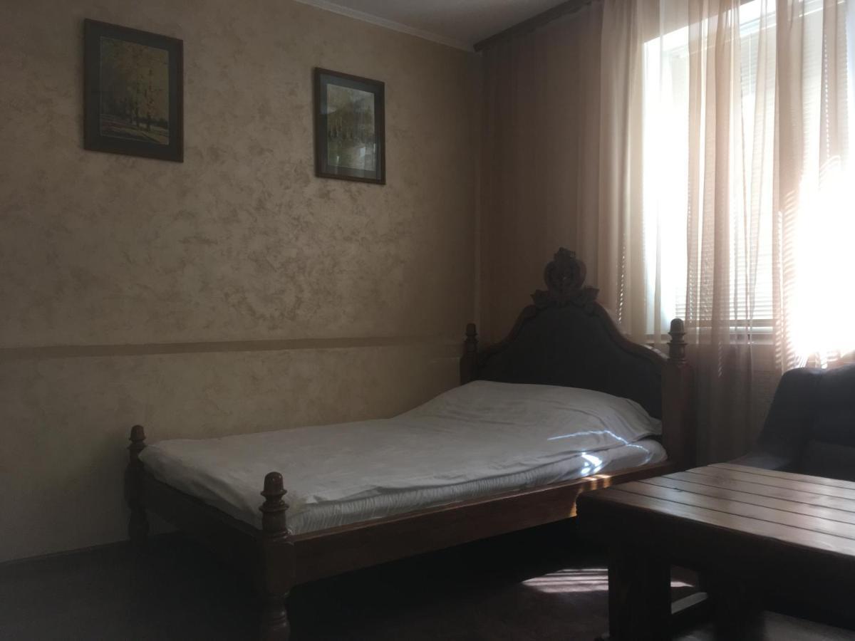 Міні-Готель Нептун รีฟเน ภายนอก รูปภาพ